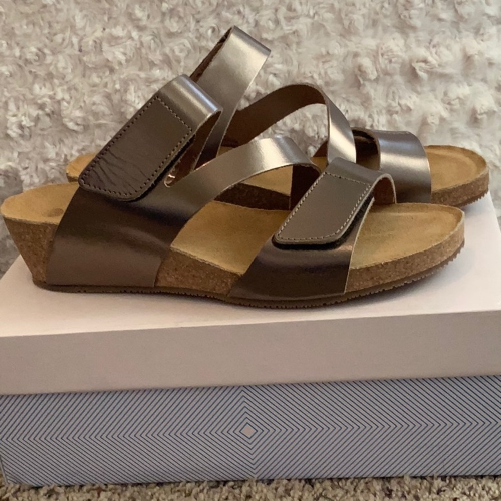 Eric Michael Sandals